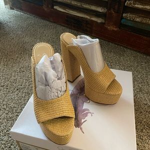 Jessica Simpson Women’s Annalyn Peep Toe Platform Mules! 8M